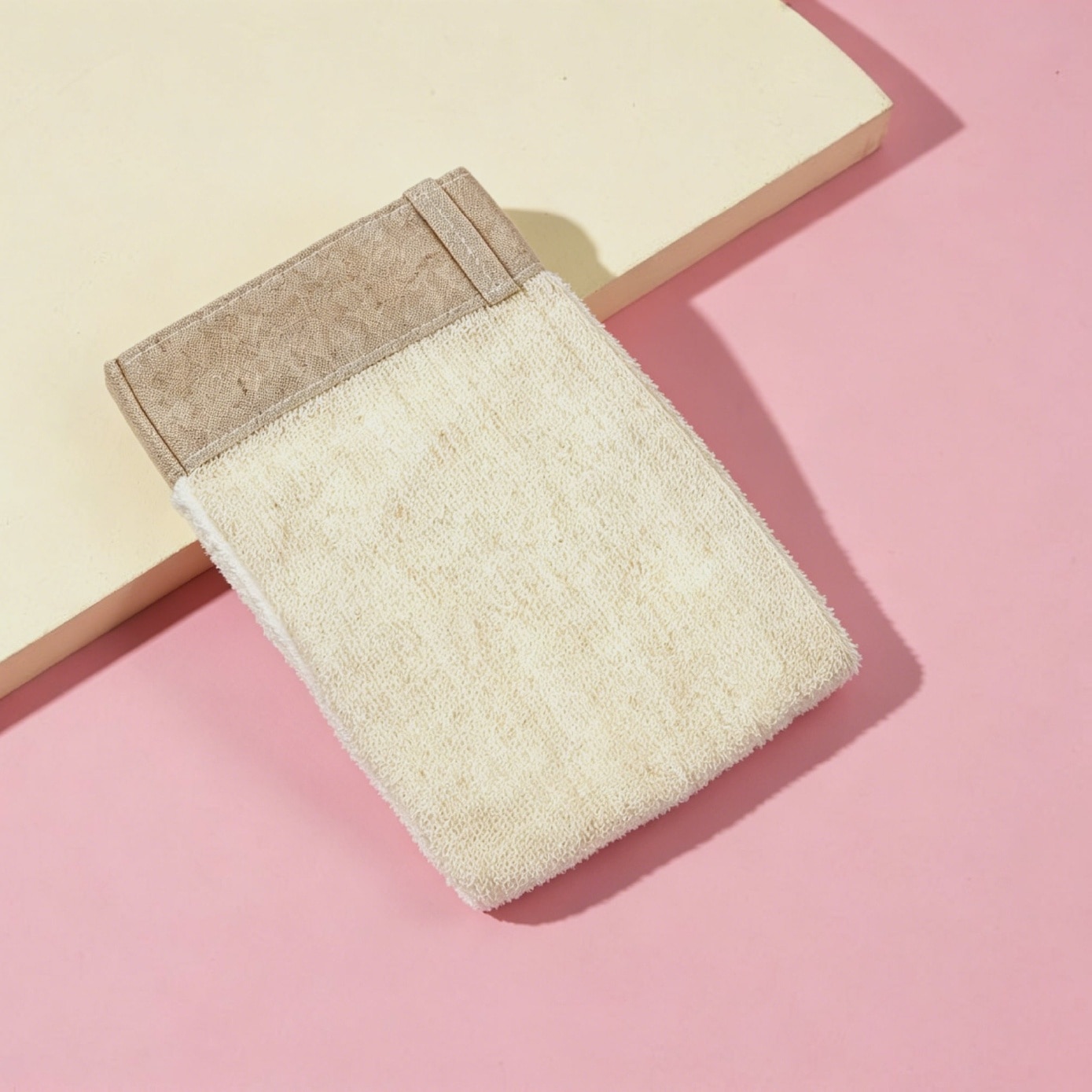 Double Sided Exfoliating Mitt 1s
