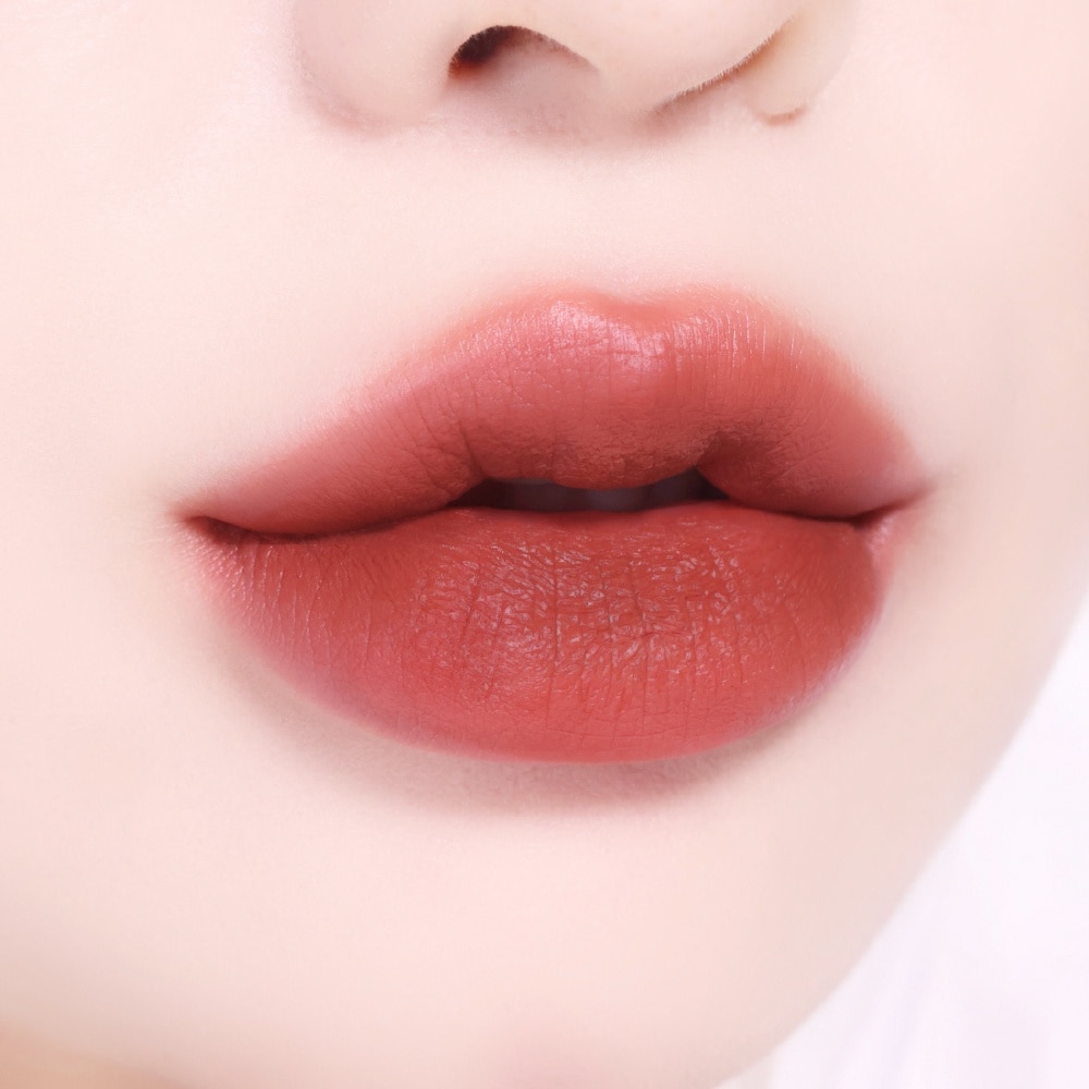 Cloud Blur Lipstick #05 Whisky Brown 3.3g