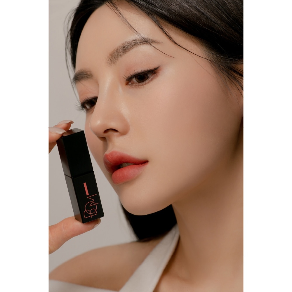 Matte Holic Lip Tint #102 Vampire Red 8.5g
