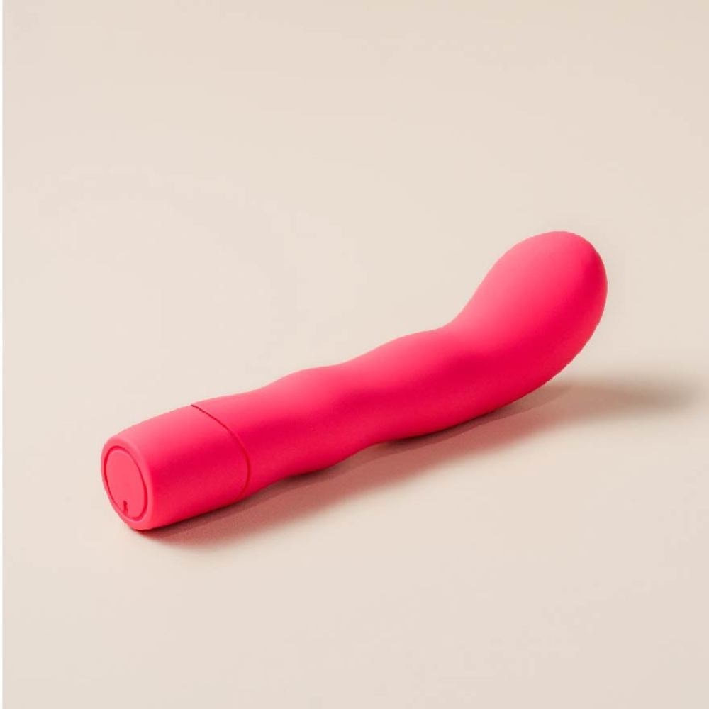 The Romantic Ruby Red- Sensuous and Powerful G-spot vibrator with Organic Shape 1s