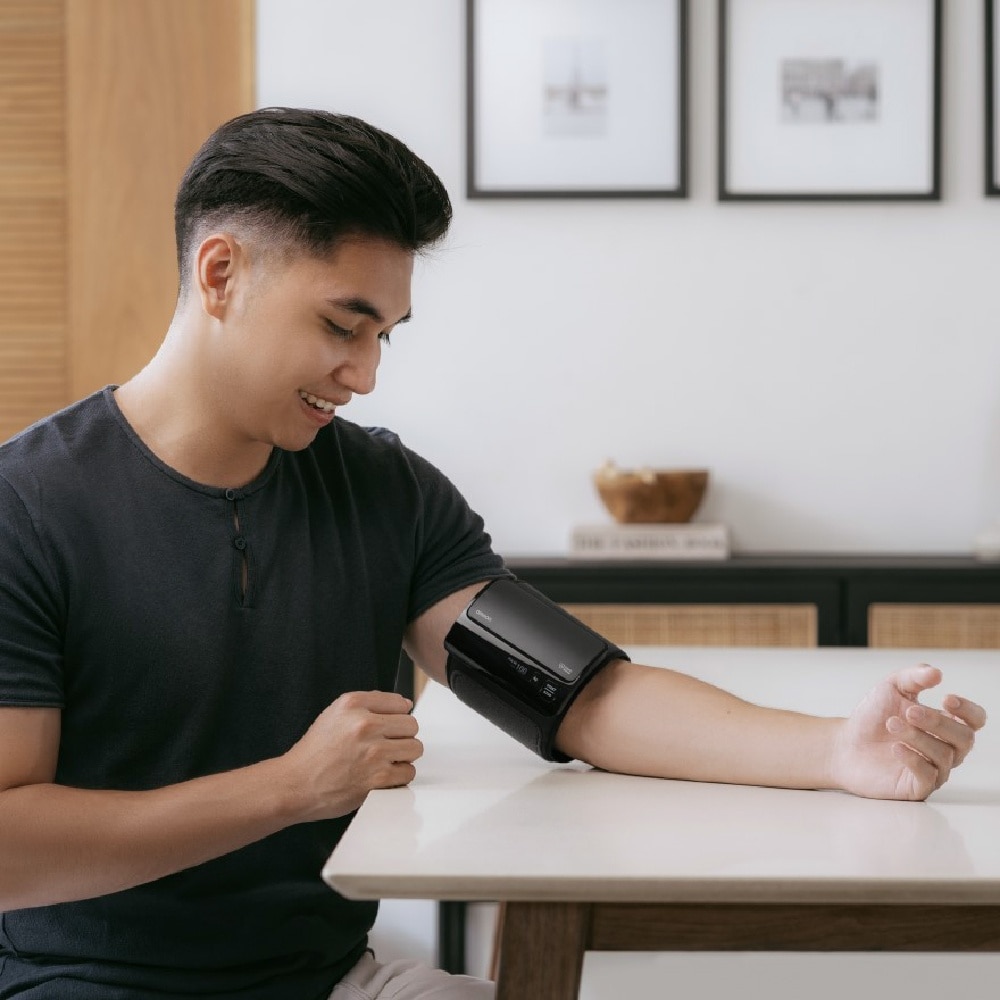 Omron Smart Elite+ HEM-7600T Blood Pressure Monitor