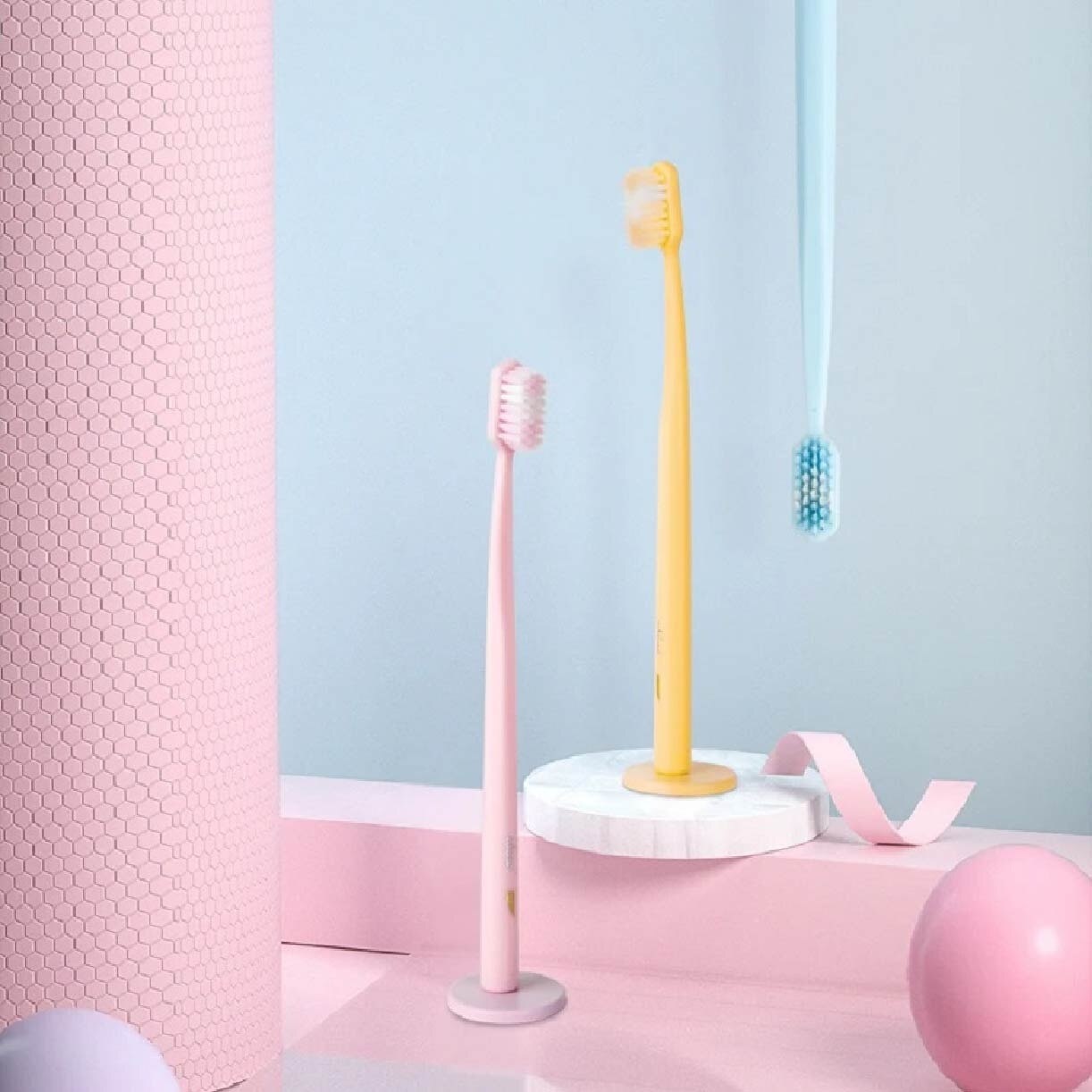 Macaron Ultra Wide Toothbrush Yellow(Magnetic Absorption + Keep Brush Hygiene + Super Clean Power) 1s