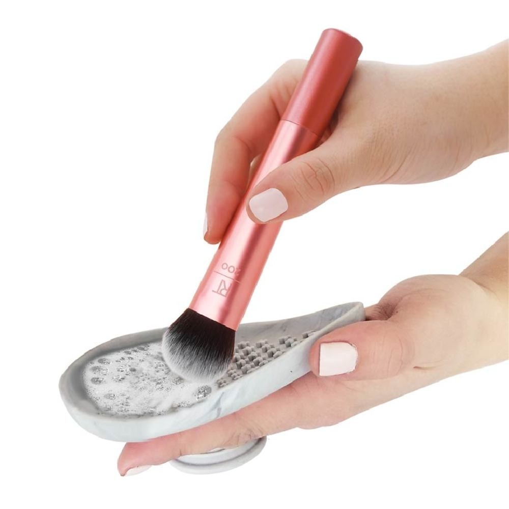 by Sam & Nic Brush Cleansing Palette (for Fast & Easy Cleaning) 1s