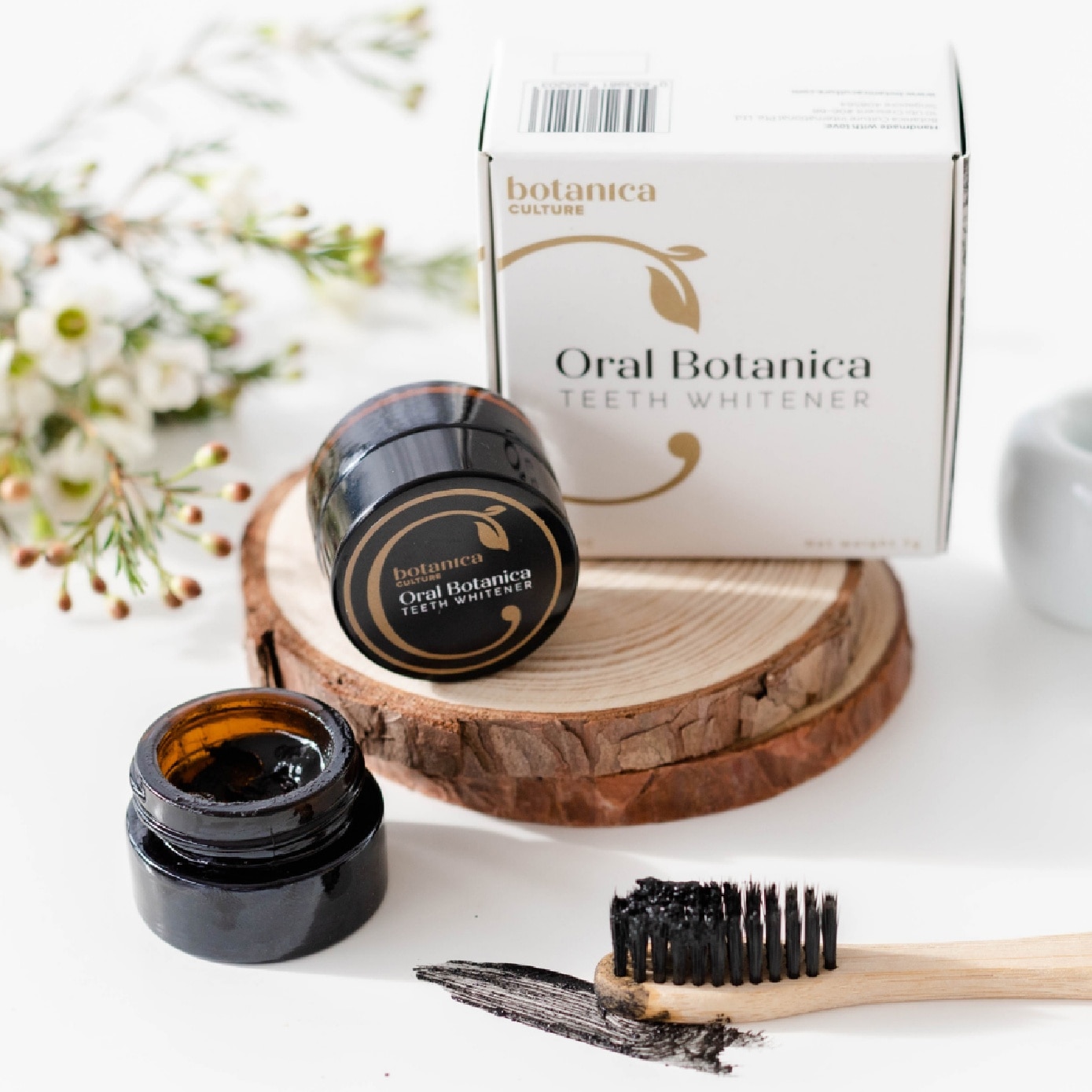 Oral Botanica Teeth Whitener 7g image