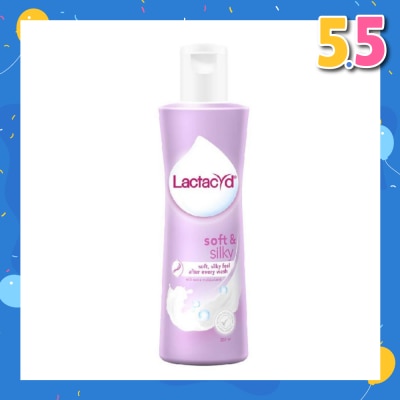 LACTACYD Soft & Silky with Extra Moisturizer Feminine Wash 250ml