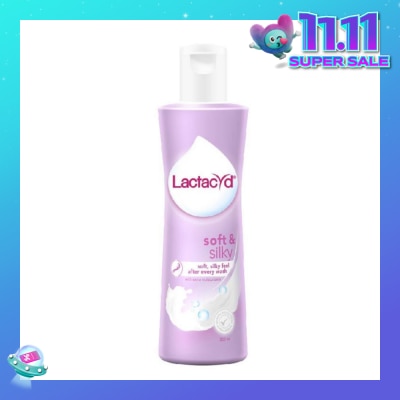 LACTACYD Soft & Silky with Extra Moisturizer Feminine Wash 250ml