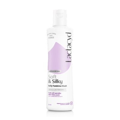 LACTACYD - Soft & Silky with Extra Moisturizer Feminine Wash 250ml image