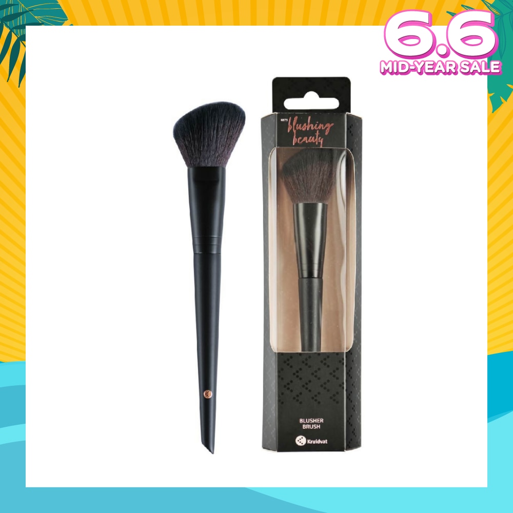 Blusher Brush (Ideal For Powdered Blushes Or Contours. The Angled Shape Makes The Brush Perfect For Highlighting The Contours Of The Face Naturally) 1s