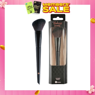 KRUIDVAT Blusher Brush (Ideal For Powdered Blushes Or Contours. The Angled Shape Makes The Brush Perfect For Highlighting The Contours Of The Face Naturally) 1s