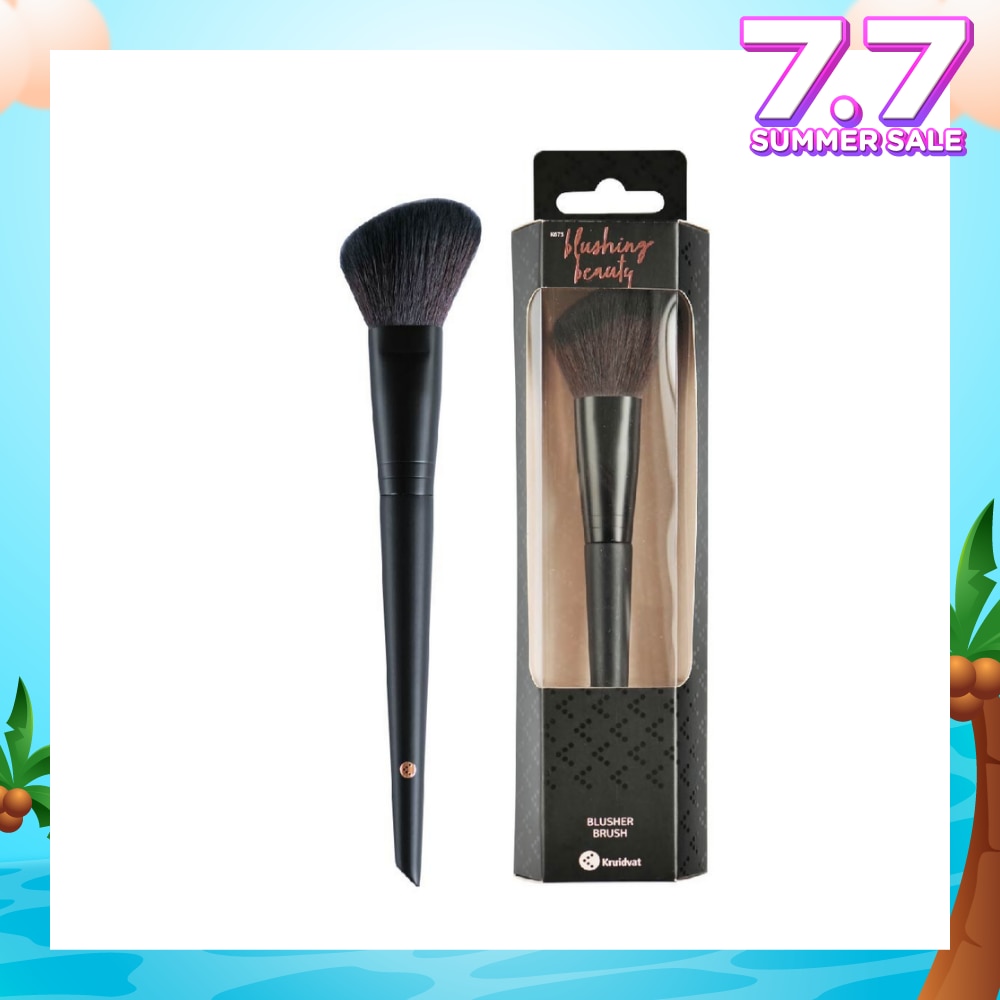 Blusher Brush (Ideal For Powdered Blushes Or Contours. The Angled Shape Makes The Brush Perfect For Highlighting The Contours Of The Face Naturally) 1s
