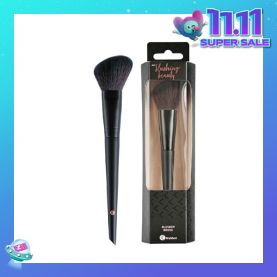 KRUIDVAT Blusher Brush (Ideal For Powdered Blushes Or Contours. The Angled Shape Makes The Brush Perfect For Highlighting The Contours Of The Face Naturally) 1s
