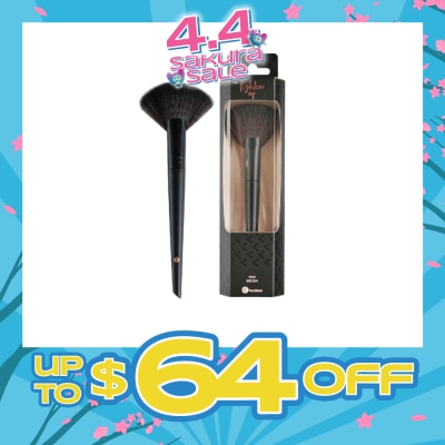 KRUIDVAT - Fan Brush (Ideal For A Light And Natural Application Of Blushes, Bronzer Or Highlighter, Can Be Used For Dusting Away Excess Product) 1s