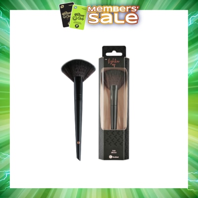 KRUIDVAT - Fan Brush (Ideal For A Light And Natural Application Of Blushes, Bronzer Or Highlighter, Can Be Used For Dusting Away Excess Product) 1s