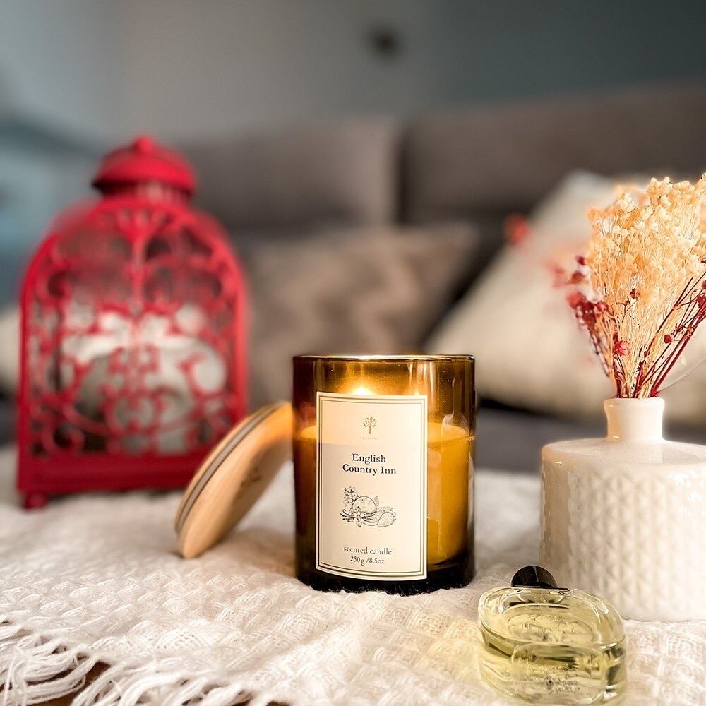 Soy Wax Candle Hotel Series Scent Maldives Villa (The Ocean Breeze With Top Notes Of Floral & Ocean Blend & Citrus Freshness Of Grapefruit) 250g