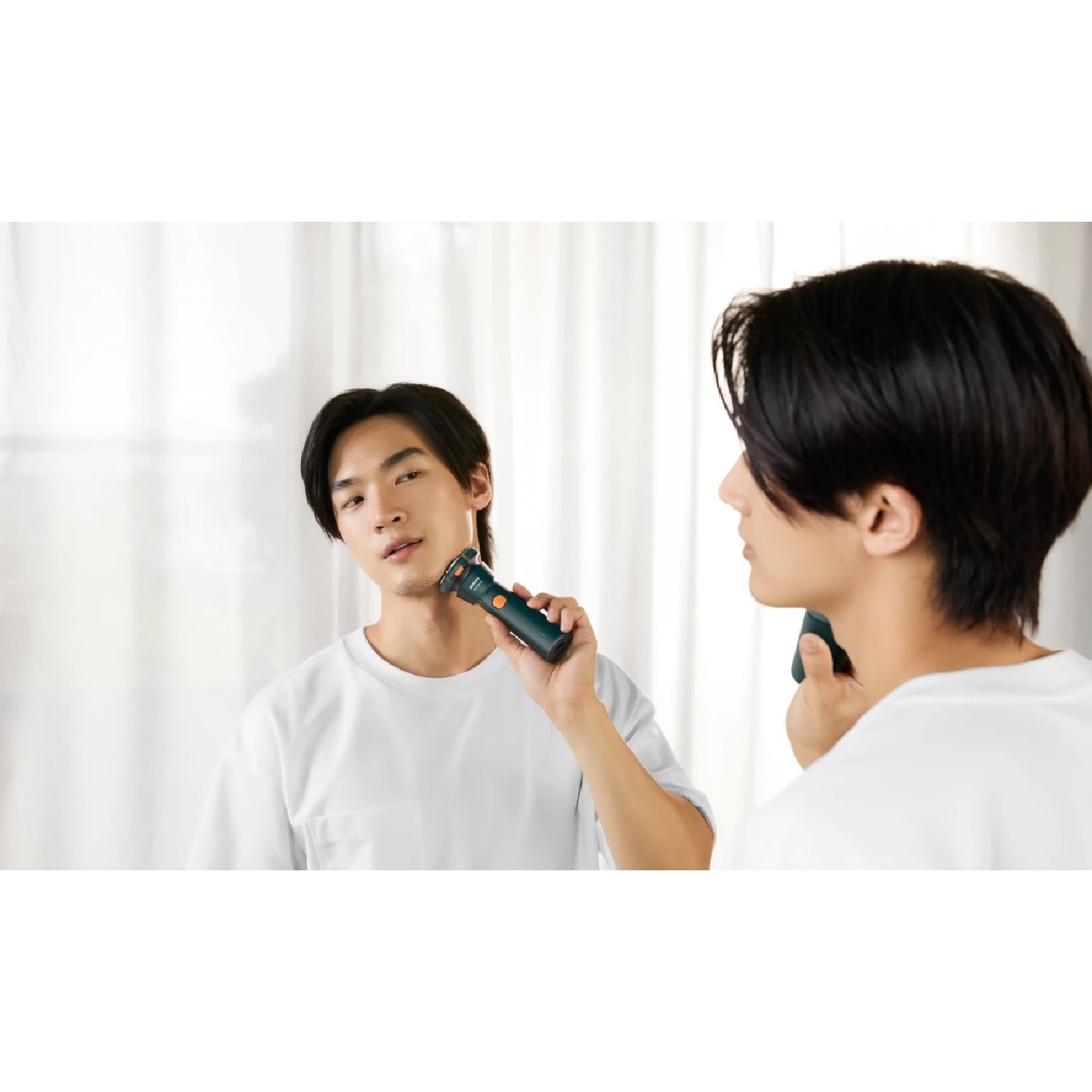 Series 1000 Electric Shaver #S1882/00 1s image