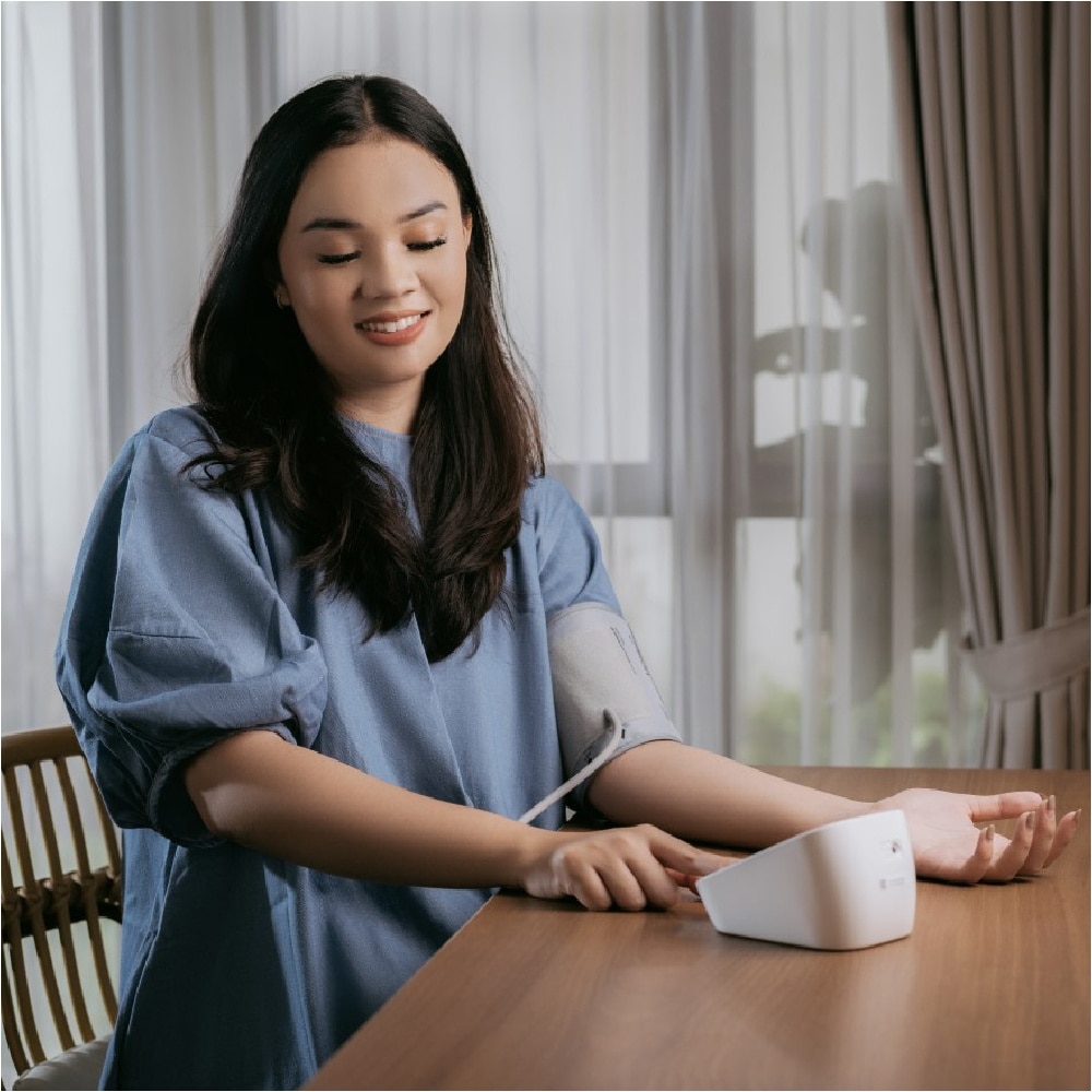 OMRON Blood Pressure Monitor 1s (Model: HEM 7121)