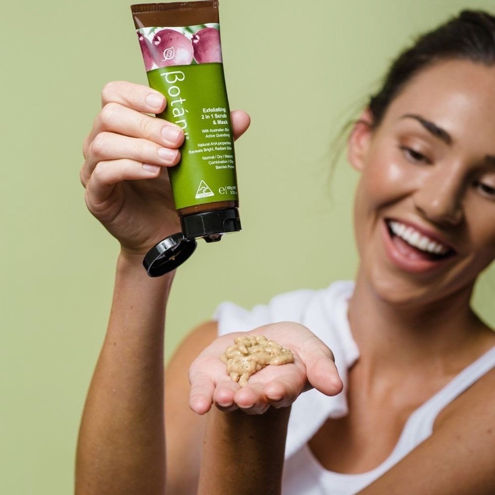 Exfoliating 2 in 1 Scrub & Mask 100g